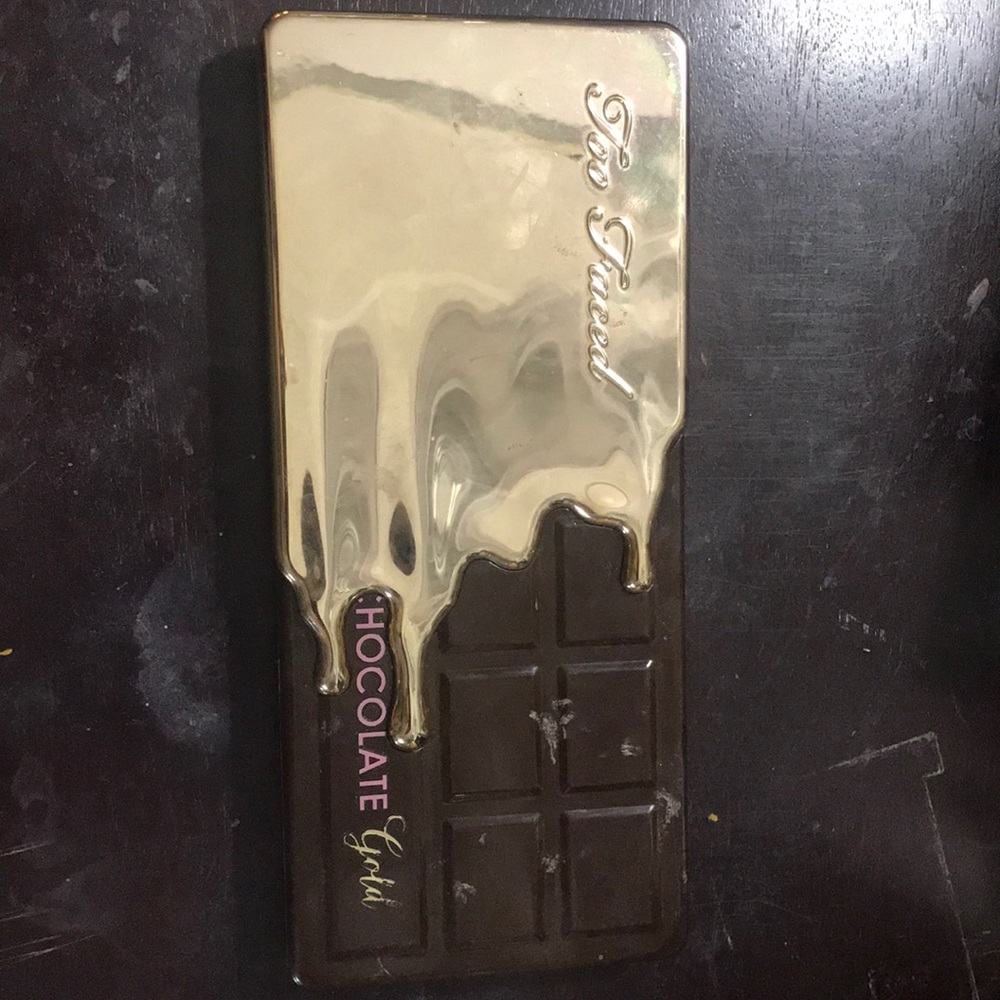 Too faced chocolate gold pallet